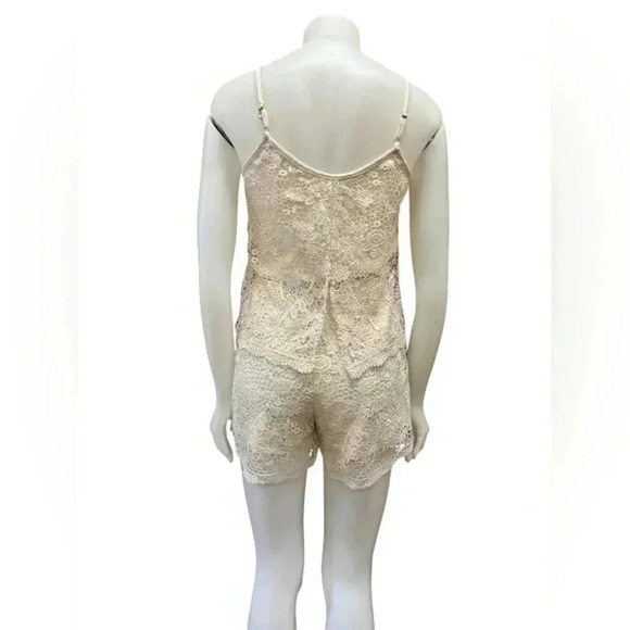 Rebellion Romper EUC Lace Floral Crème Spaghetti Strap Size Medium - Picture 2 of 10